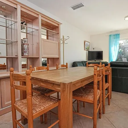 Lovely In Raphael Holiday home