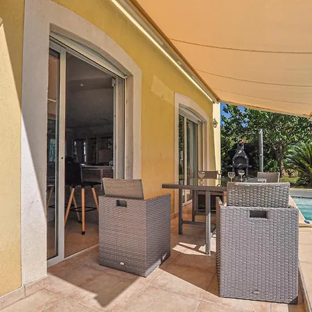 Lovely In Raphael Holiday home