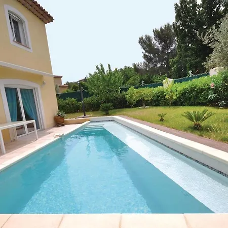 Lovely In Raphael Holiday home